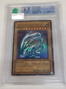 MNT - 6.5 - Blue-Eyes White Dragon - Ultra Rare -  Starter Deck: Kaiba - Unlimited - Destination Retro