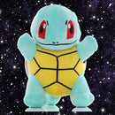 PLUSH - SQUIRTLE (~21CM) - POKEMON - Destination Retro